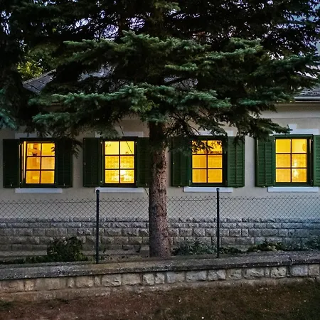 Casa de hóspedes Erdős 4*